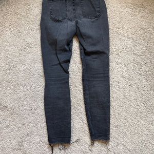 Black Old Navy Ripped Rockstar Jeans, size 6